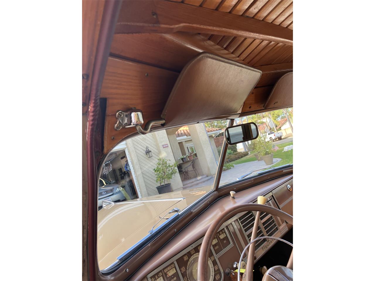 Plymouth-Woody-wagon-1940-Cocoa-Brown-Saddle-10