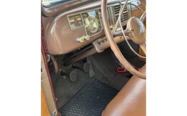 Plymouth-Woody-wagon-1940-Cocoa-Brown-Saddle-2