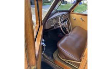 Plymouth-Woody-wagon-1940-Cocoa-Brown-Saddle-3