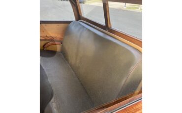 Plymouth-Woody-wagon-1940-Cocoa-Brown-Saddle-35