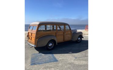 Plymouth-Woody-wagon-1940-Cocoa-Brown-Saddle-5
