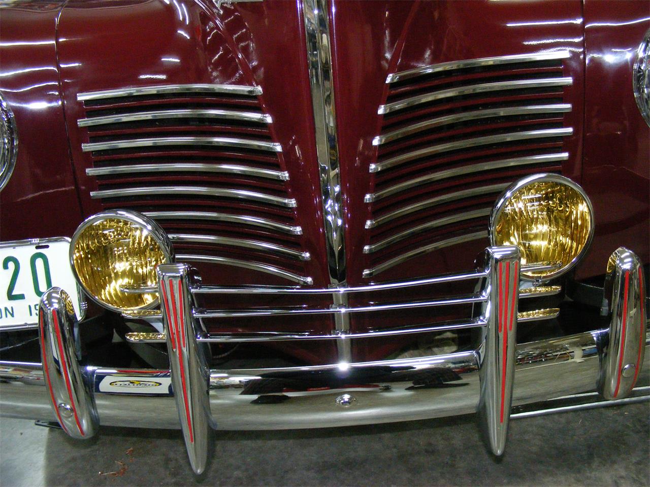 Plymouth-Woody-wagon-1940-Maroon-Brown-1