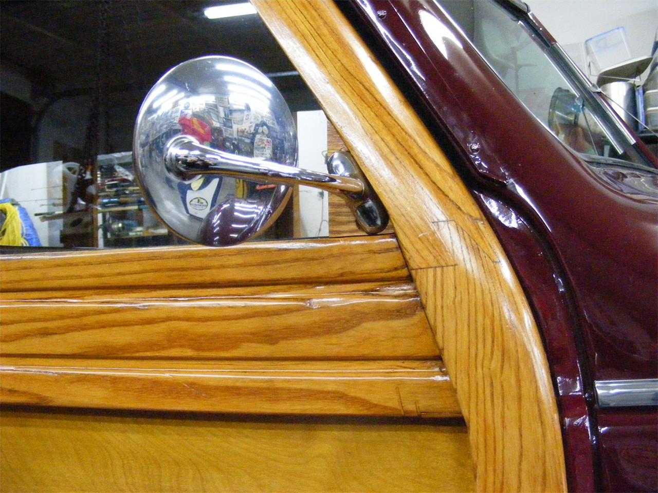 Plymouth-Woody-wagon-1940-Maroon-Brown-10
