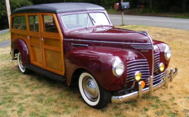 Plymouth-Woody-wagon-1940-Maroon-Brown-11