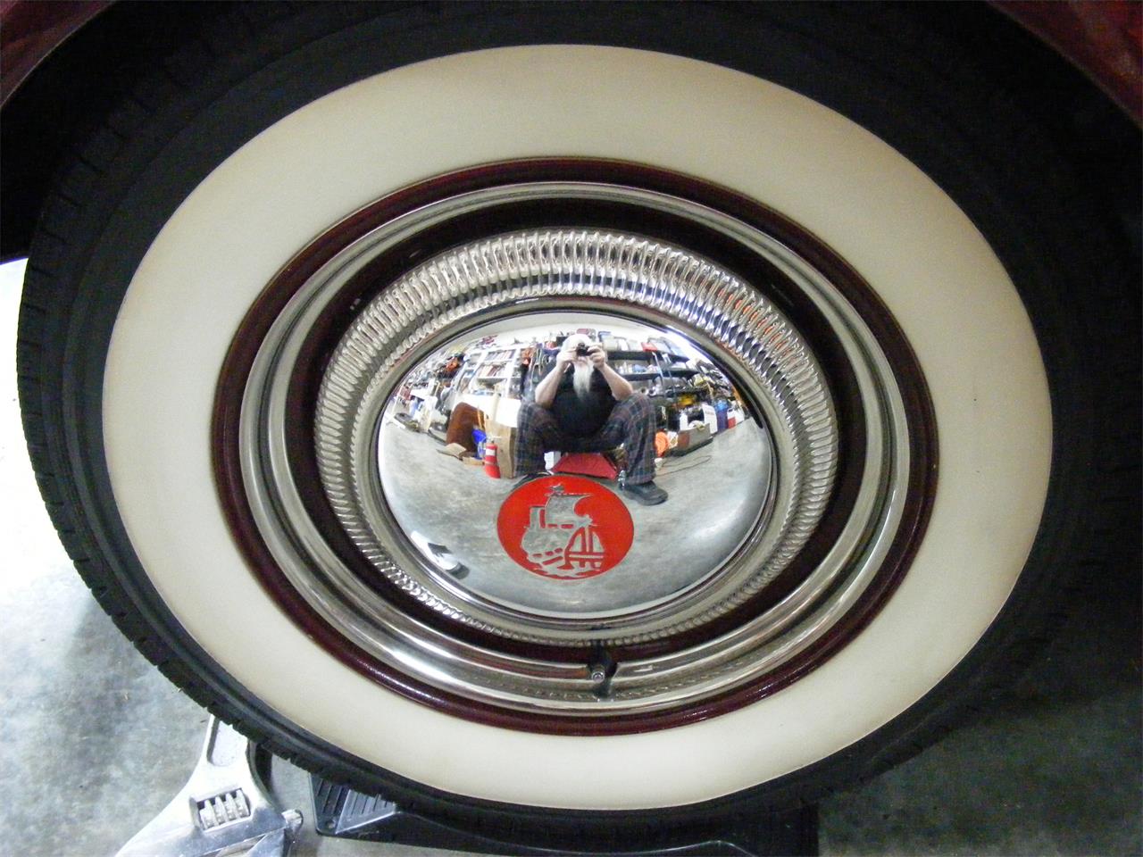 Plymouth-Woody-wagon-1940-Maroon-Brown-14