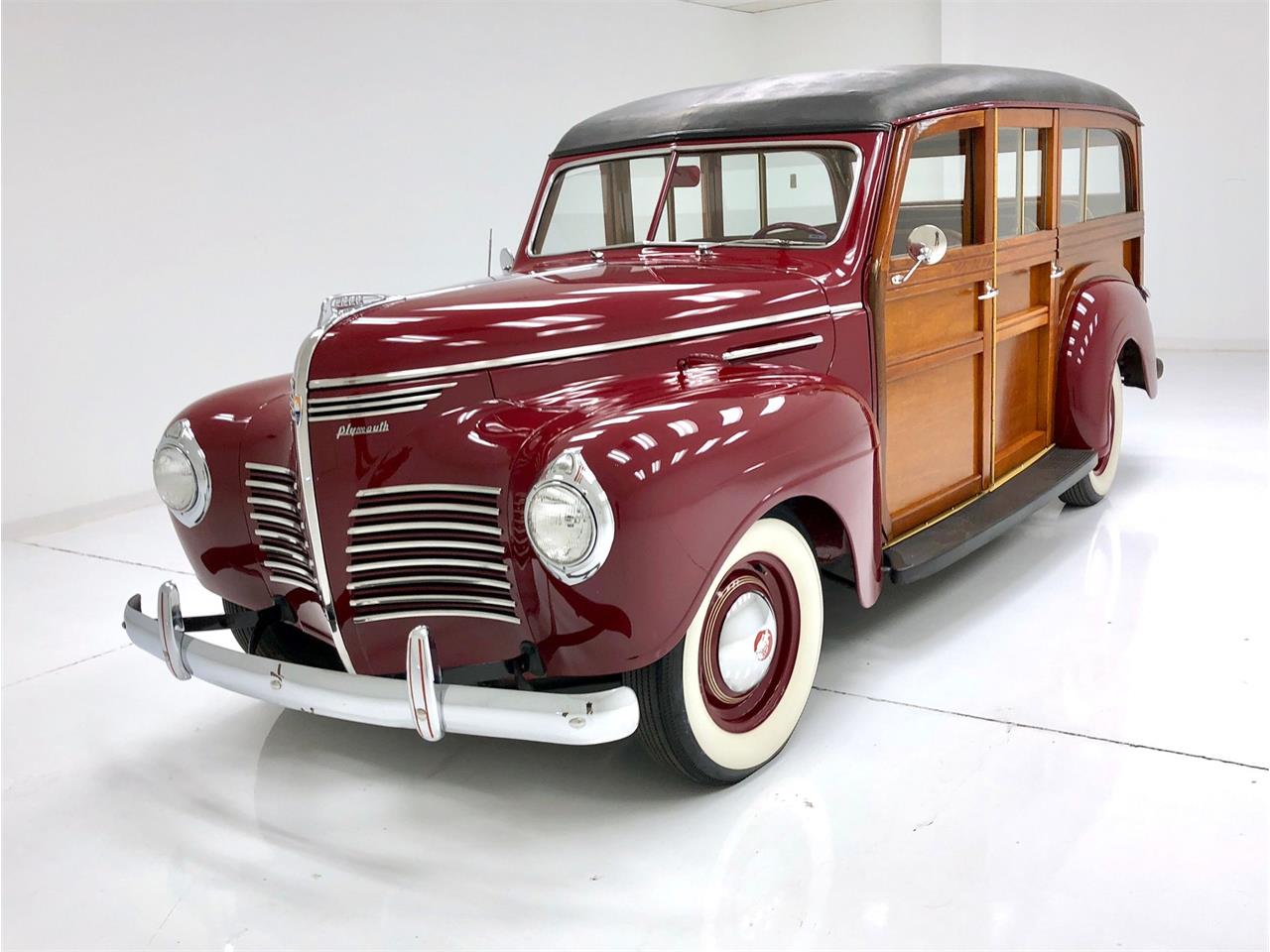 Plymouth-Woody-wagon-1940-Maroon-Brown-25
