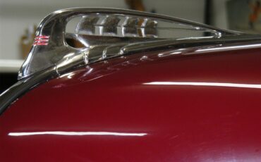 Plymouth-Woody-wagon-1940-Maroon-Brown-27