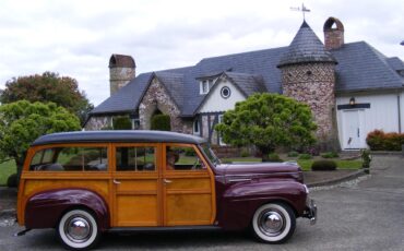Plymouth-Woody-wagon-1940-Maroon-Brown-36
