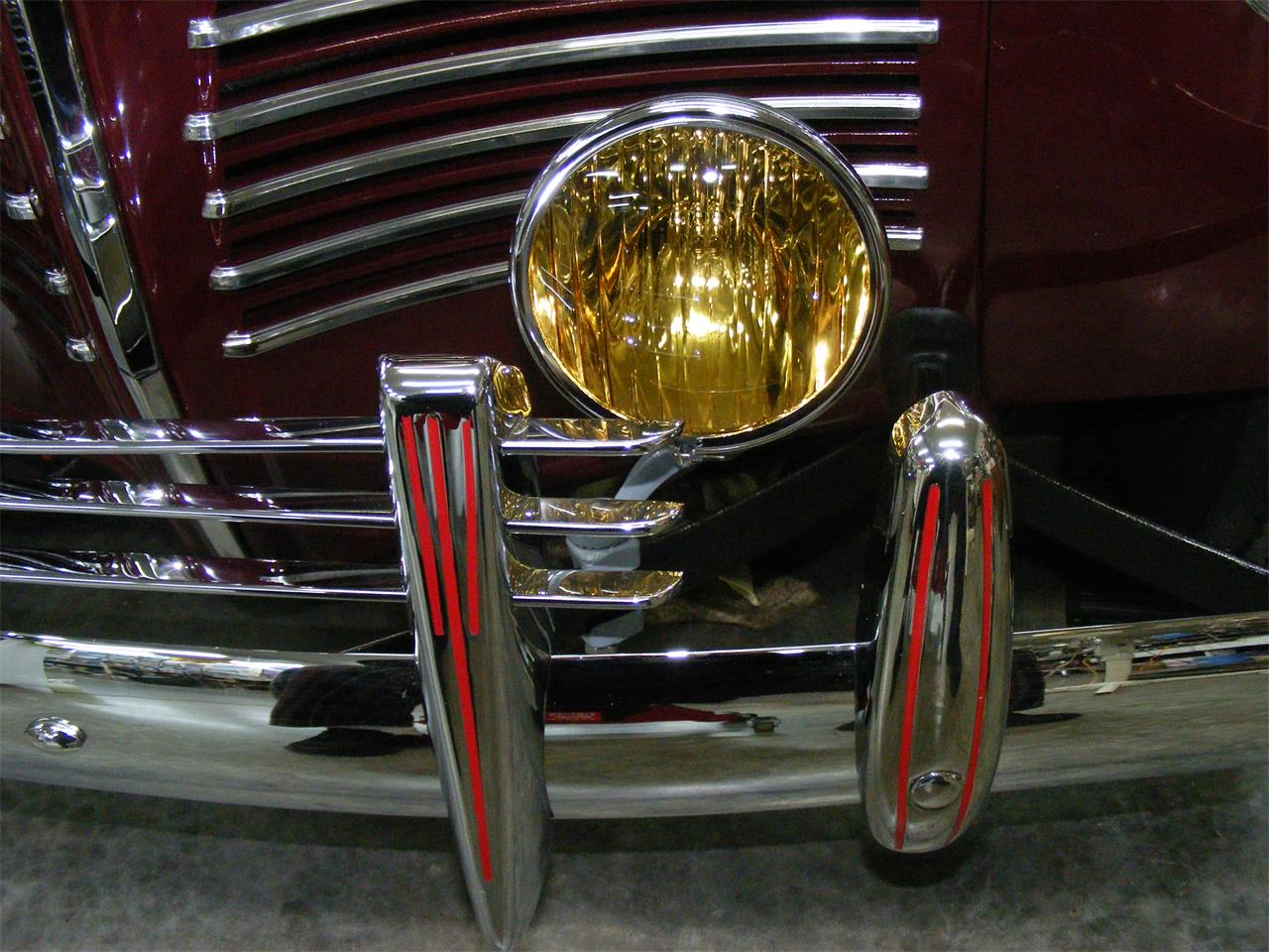 Plymouth-Woody-wagon-1940-Maroon-Brown-47