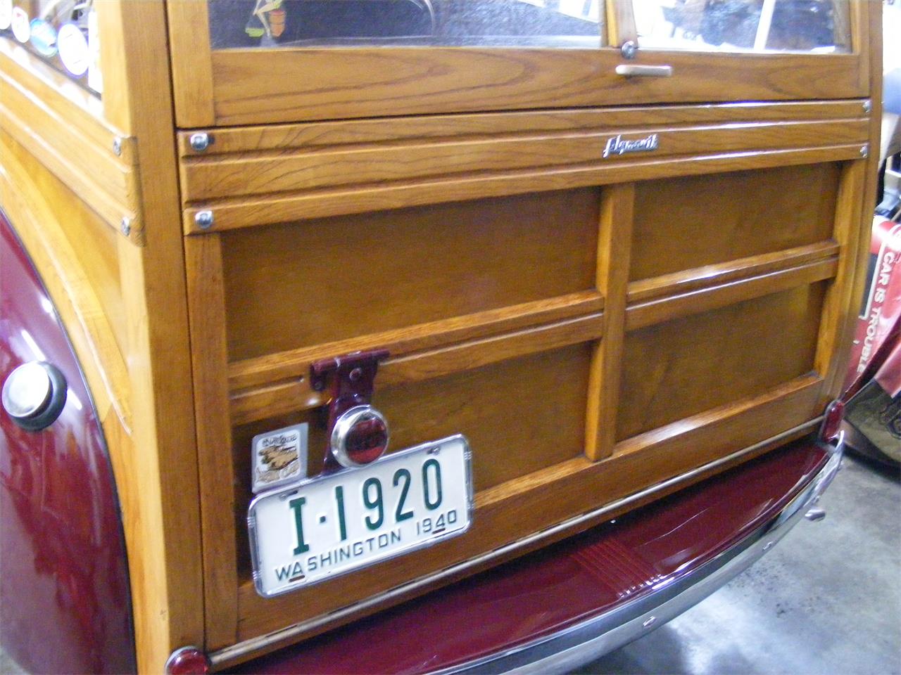 Plymouth-Woody-wagon-1940-Maroon-Brown-5
