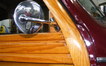 Plymouth-Woody-wagon-1940-Maroon-Brown-9