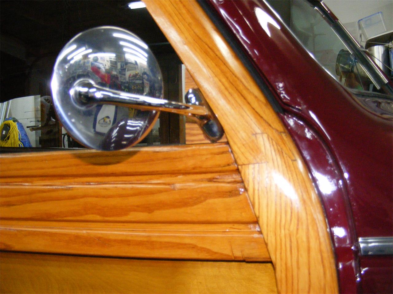 Plymouth-Woody-wagon-1940-Maroon-Brown-9