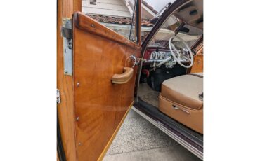 Plymouth-Woody-wagon-1949-Maroon-Tan-3