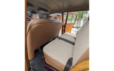 Plymouth-Woody-wagon-1949-Maroon-Tan-6