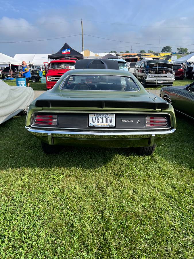 Plymouth-aar-cuda-1970-green-1