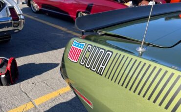 Plymouth-aar-cuda-1970-green-11
