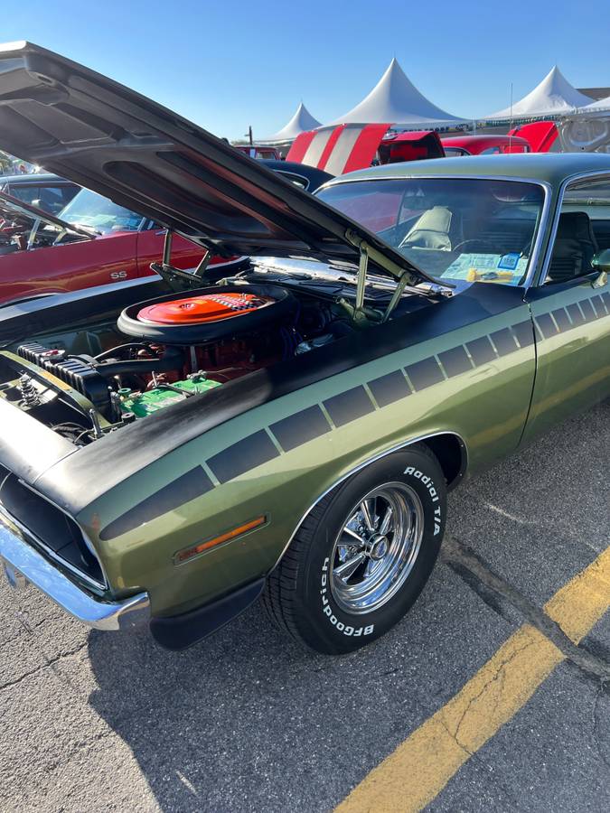 Plymouth-aar-cuda-1970-green-13