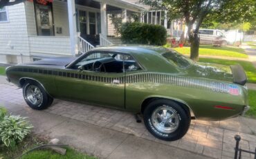 Plymouth-aar-cuda-1970-green-15