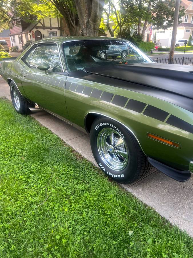 Plymouth-aar-cuda-1970-green-16