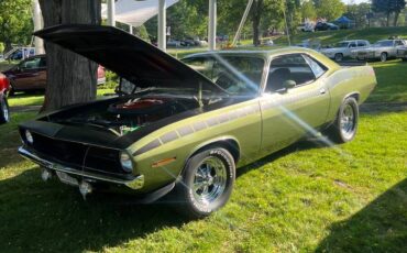 Plymouth-aar-cuda-1970-green-2