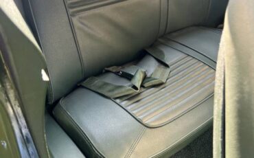Plymouth-aar-cuda-1970-green-4