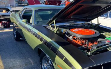 Plymouth-aar-cuda-1970-green-9