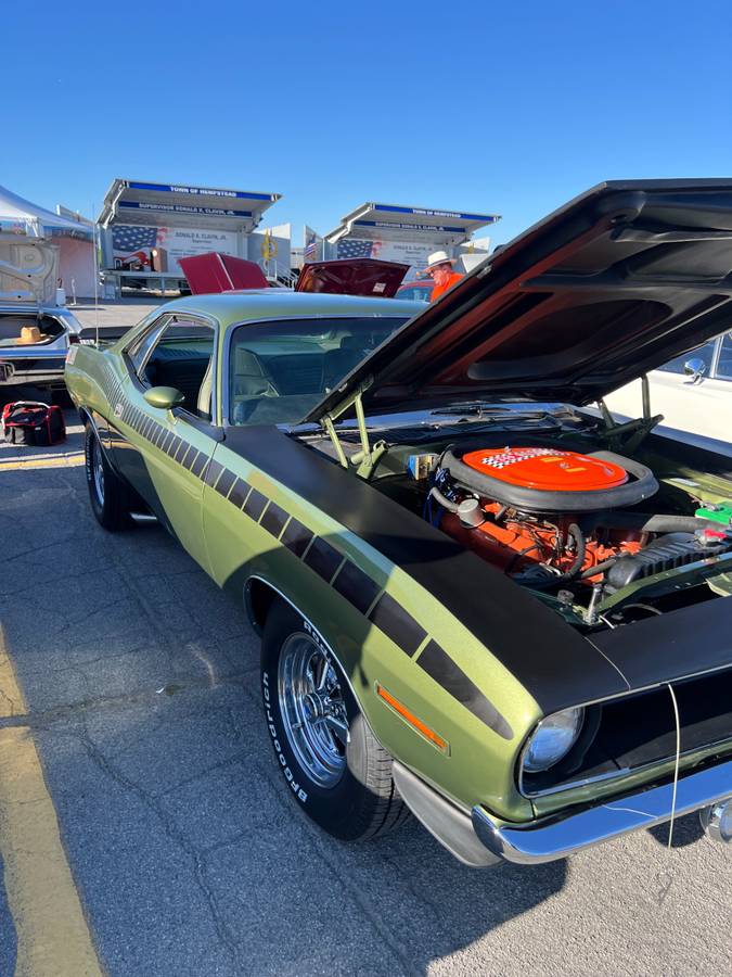Plymouth-aar-cuda-1970-green-9