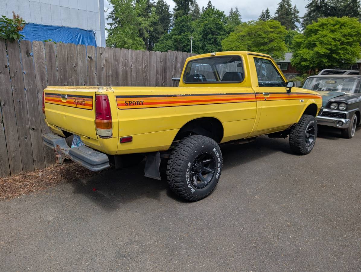 Plymouth-arrow-1980-5
