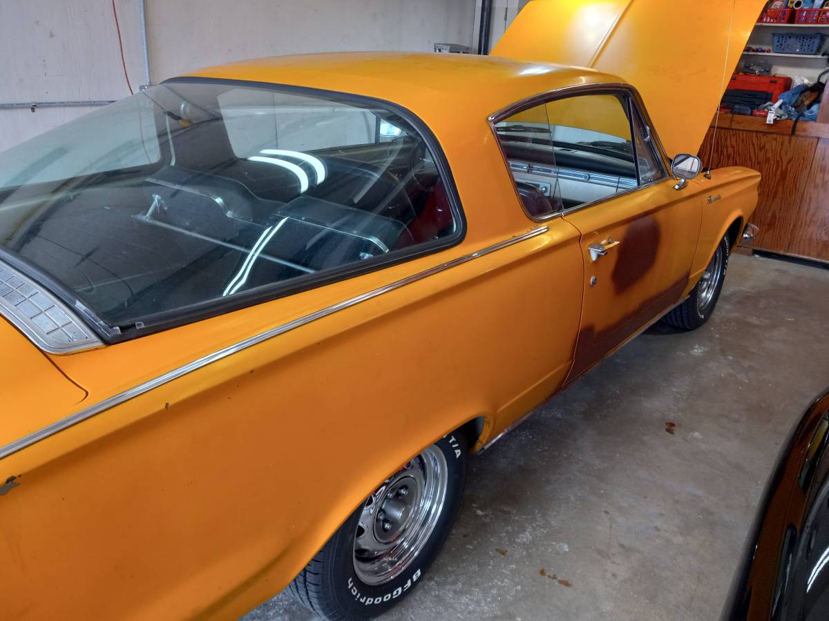 Plymouth-barracuda-1965-2