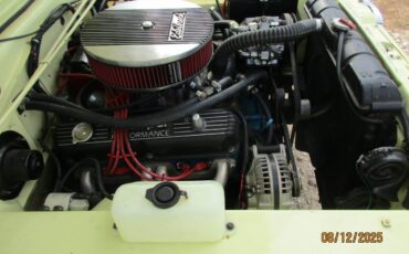 Plymouth-barracuda-1966-yellow-12
