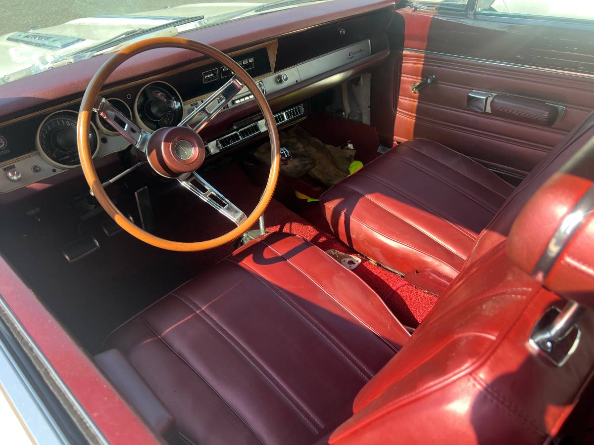 Plymouth-barracuda-1968-white-13