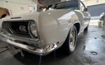 Plymouth-barracuda-1968-white-17
