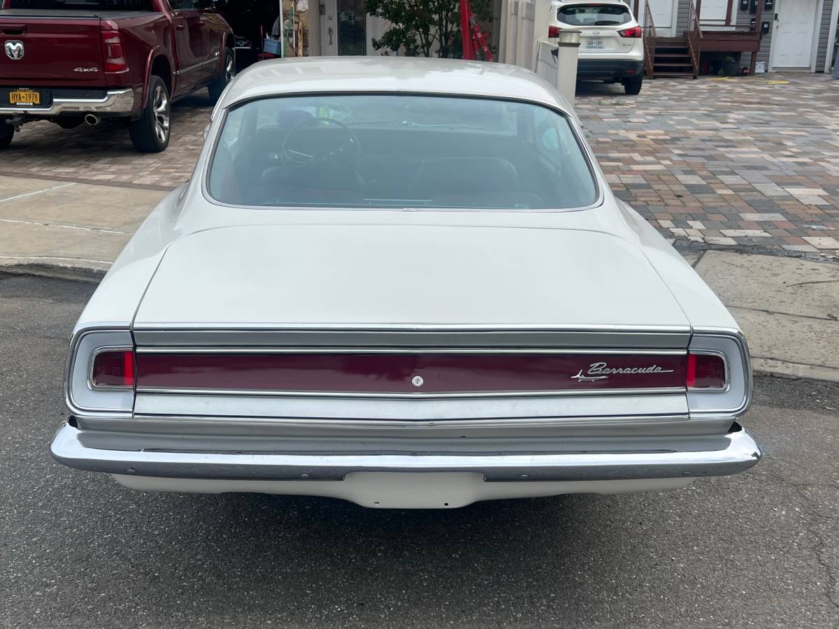 Plymouth-barracuda-1968-white-7
