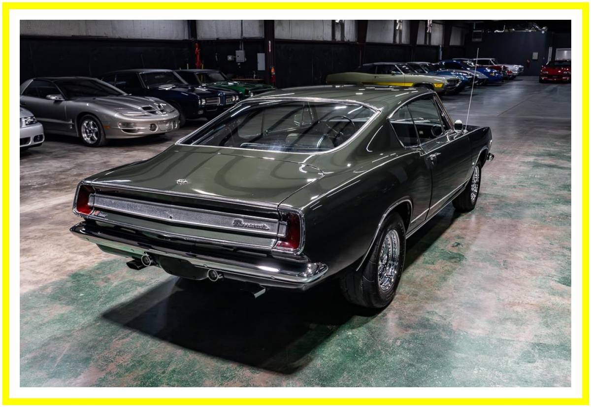 Plymouth-barracuda-formula-s-1967-green-33