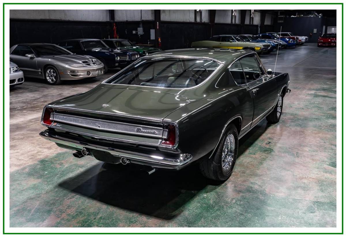 Plymouth-barracuda-formula-s-1967-green-40