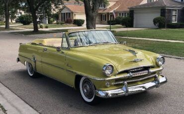 Plymouth-belvedere-1954-yellow