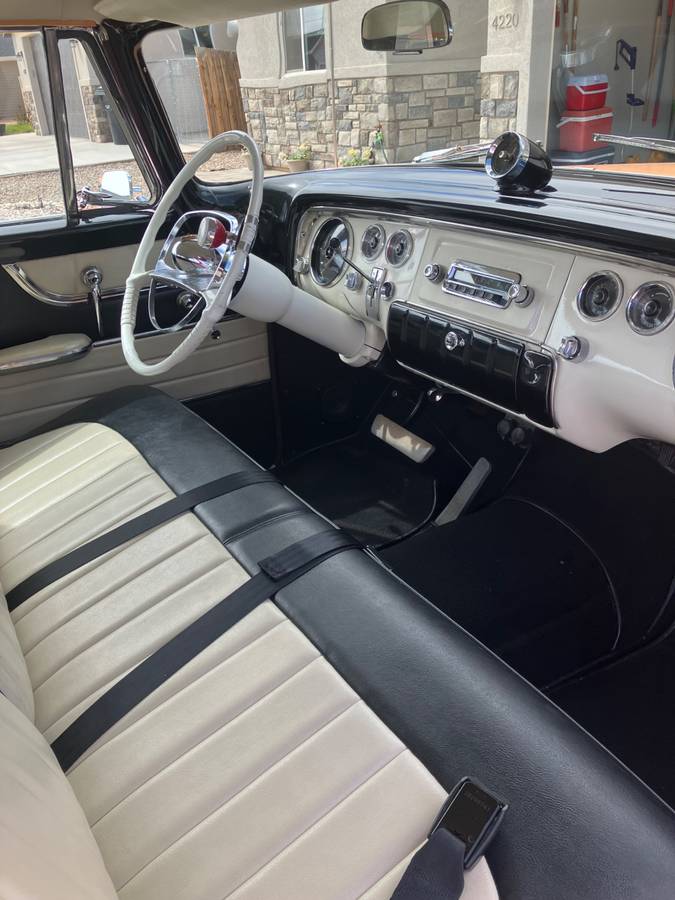 Plymouth-belvedere-1955-custom-2
