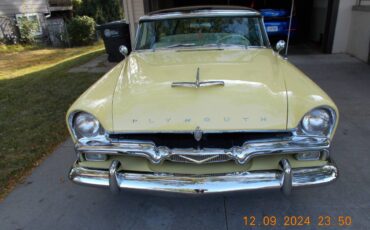 Plymouth-belvedere-1956-yellow-1