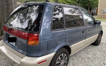Plymouth-colt-vista-1992-blue-1