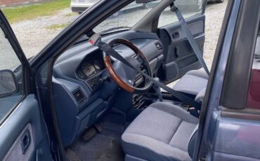Plymouth-colt-vista-1992-blue-4