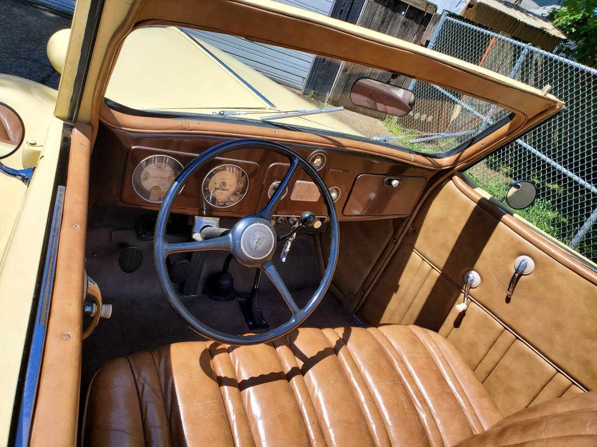 Plymouth-convertible-1937-custom-10