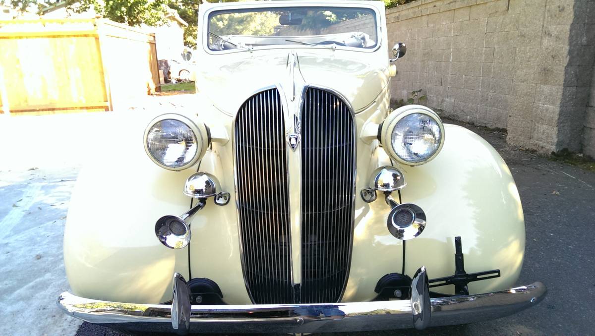 Plymouth-convertible-1937-custom-5