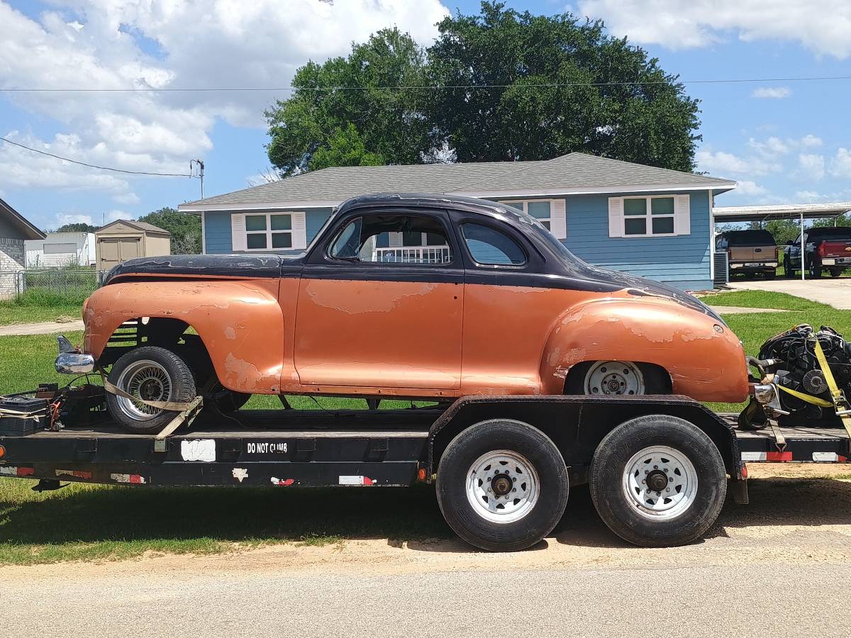 Plymouth-coupe-1940-custom-2