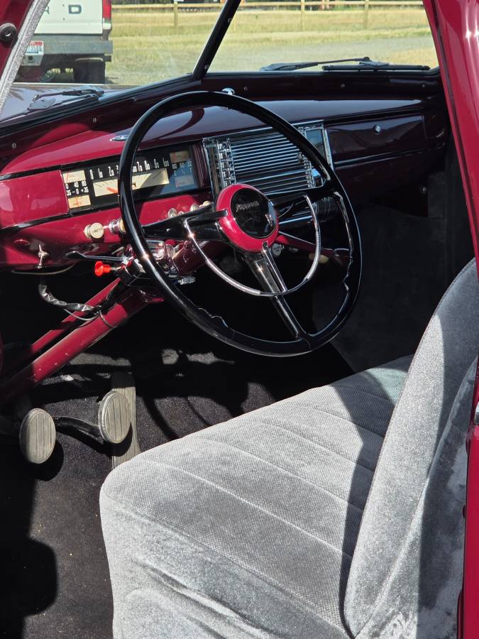 Plymouth-coupe-1941-2