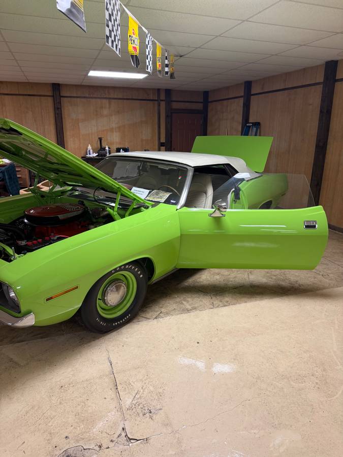 Plymouth-cuda-1970-green-4