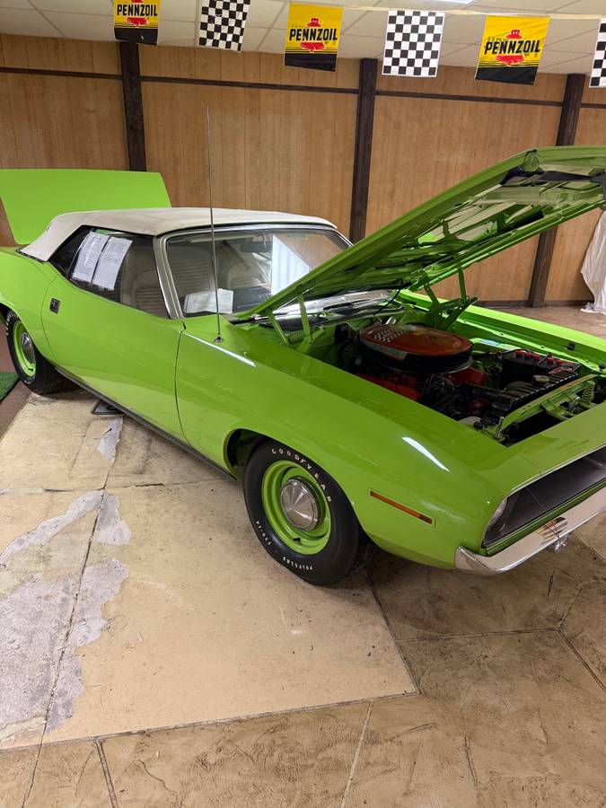 Plymouth-cuda-1970-green