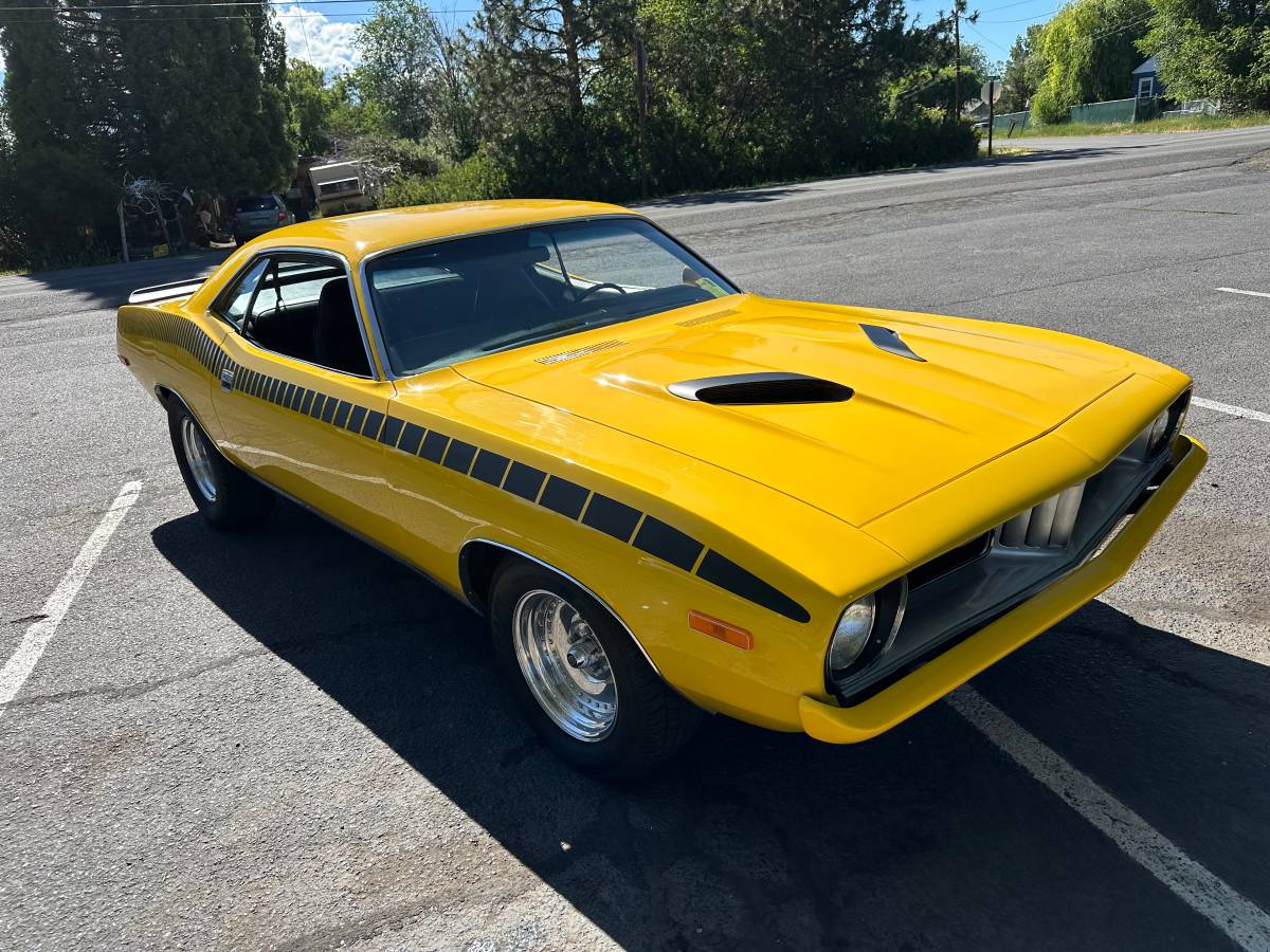 Plymouth-cuda-1974-1