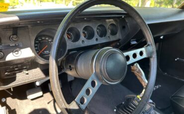 Plymouth-cuda-1974-5