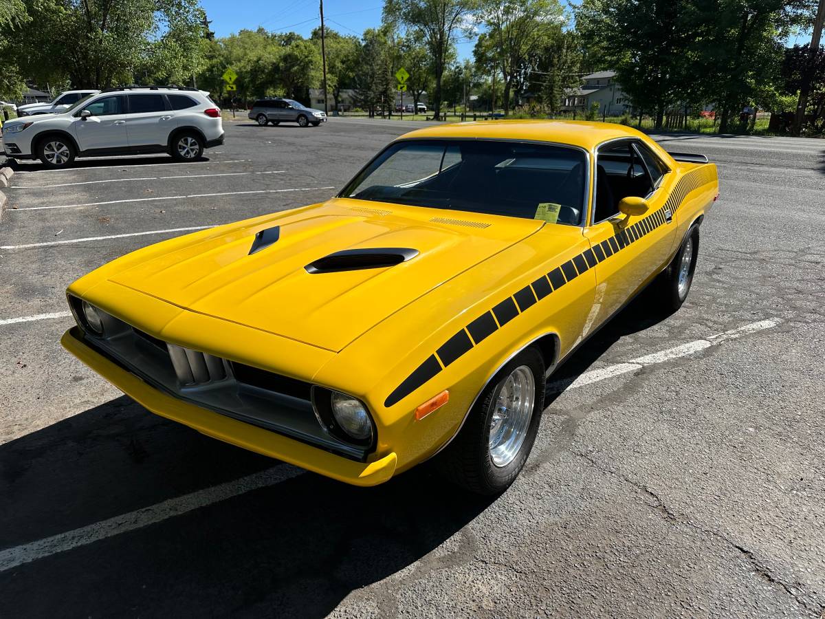 Plymouth-cuda-1974