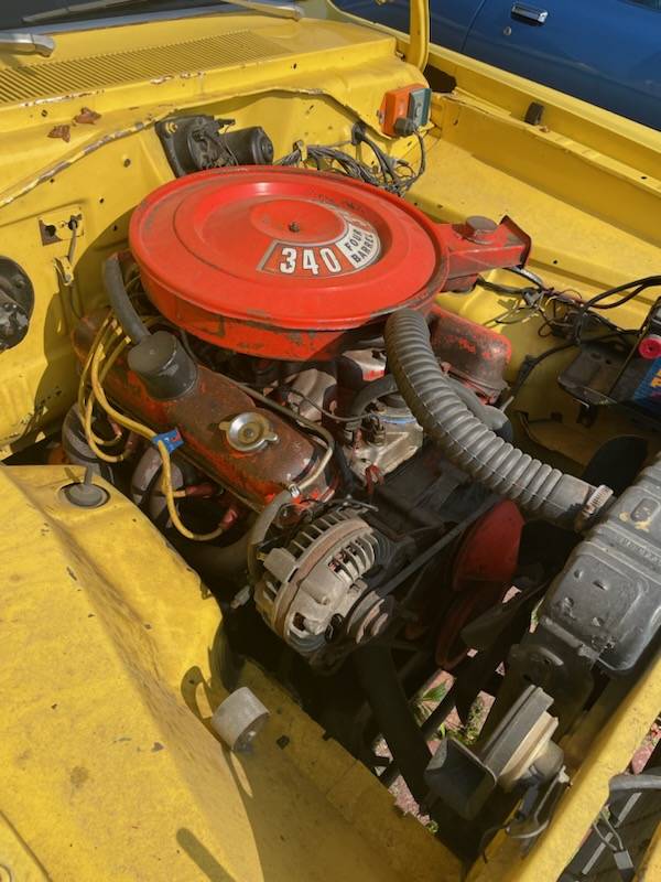 Plymouth-duster-1970-yellow-12